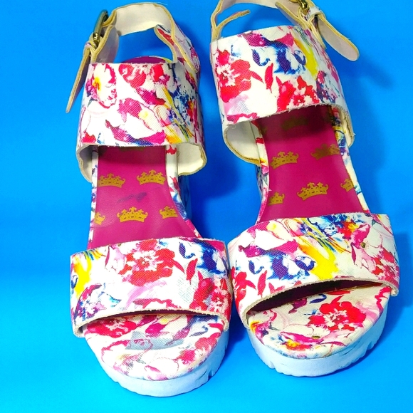 Juicy couture wedges - Picture 13 of 16